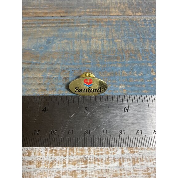 Sanford Gold-Tone Oval Enamel Lapel Pin With Heart Logo & Clutch Back - Picture 4 of 4